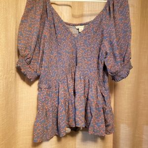 AEO American Eagle floral blouse smocked